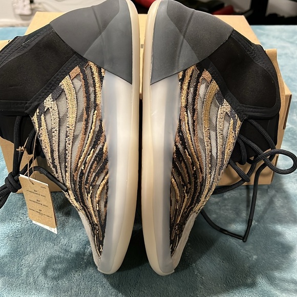 ADIDAS YEEZY QUANTUM , Basquetball shoes NWT - Picture 4 of 8